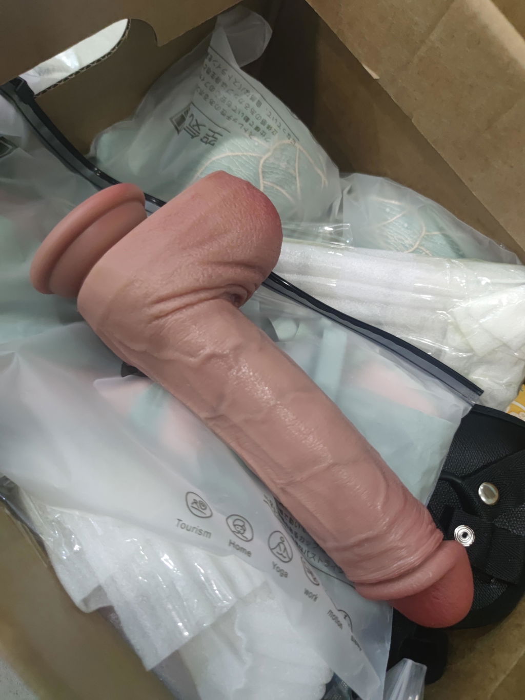 Brandon - Realistische Dildo met Beweegbare Testikels en Zachte Huidtextuur - 24 cm