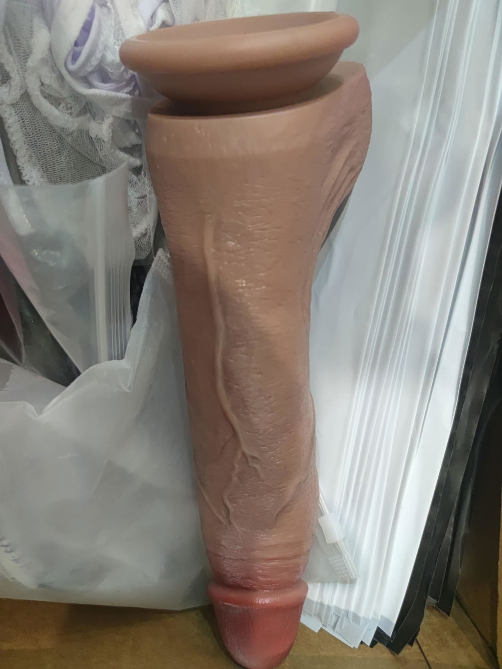 Cameron - Ultra Realistische Dildo met Buigbare Kern - 24 cm