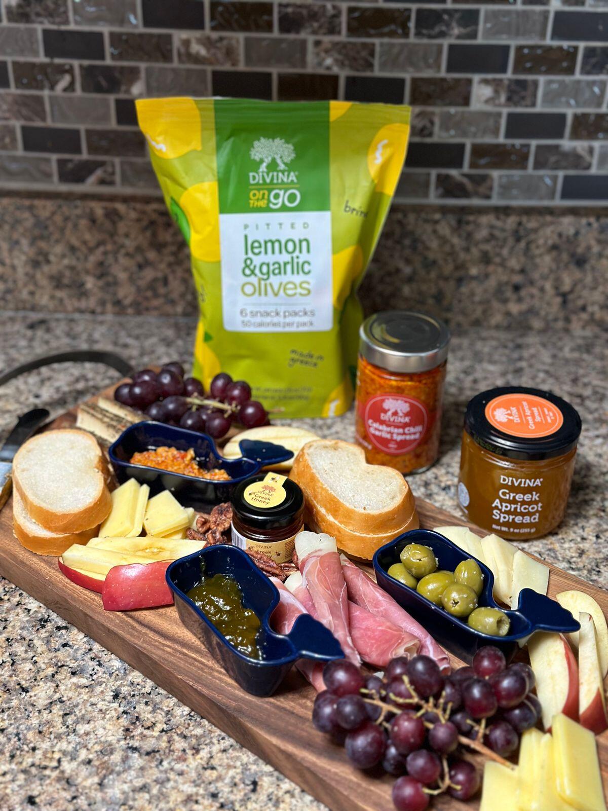 On the Go Pitted Lemon & Garlic Olives (6 Pack)