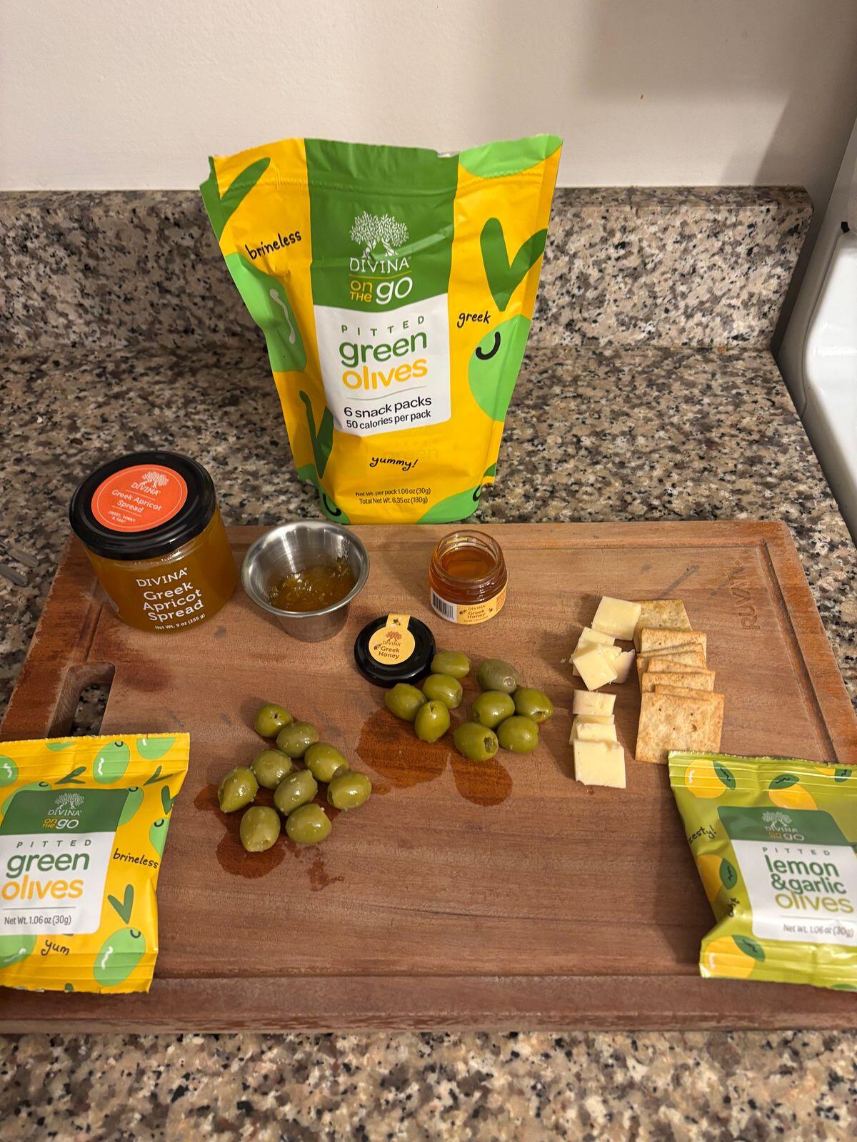 On The Go Pitted Green Olives (6 Pack)