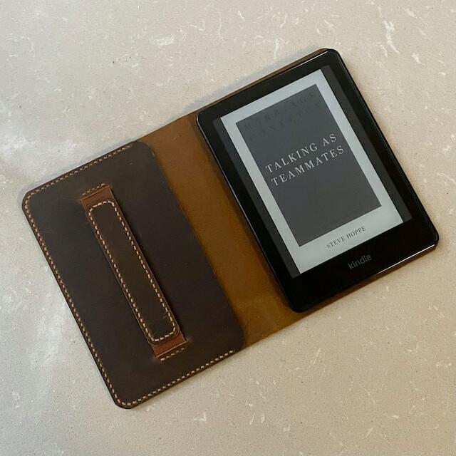 Custodia Slim In Pelle Per Kindle Paperwhite 11a Gen – Leggera E Antigraffio!