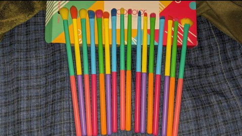 Dream of Color - 16 Pieces Eye Makeup Brush Set