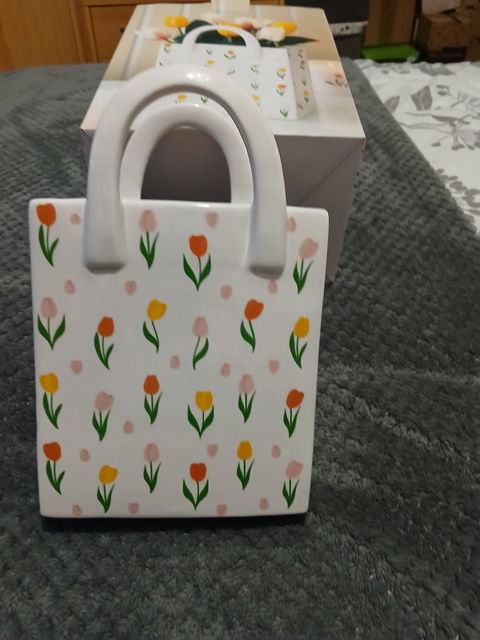 Tulip Bag Shaped Ceramic Flower Vase