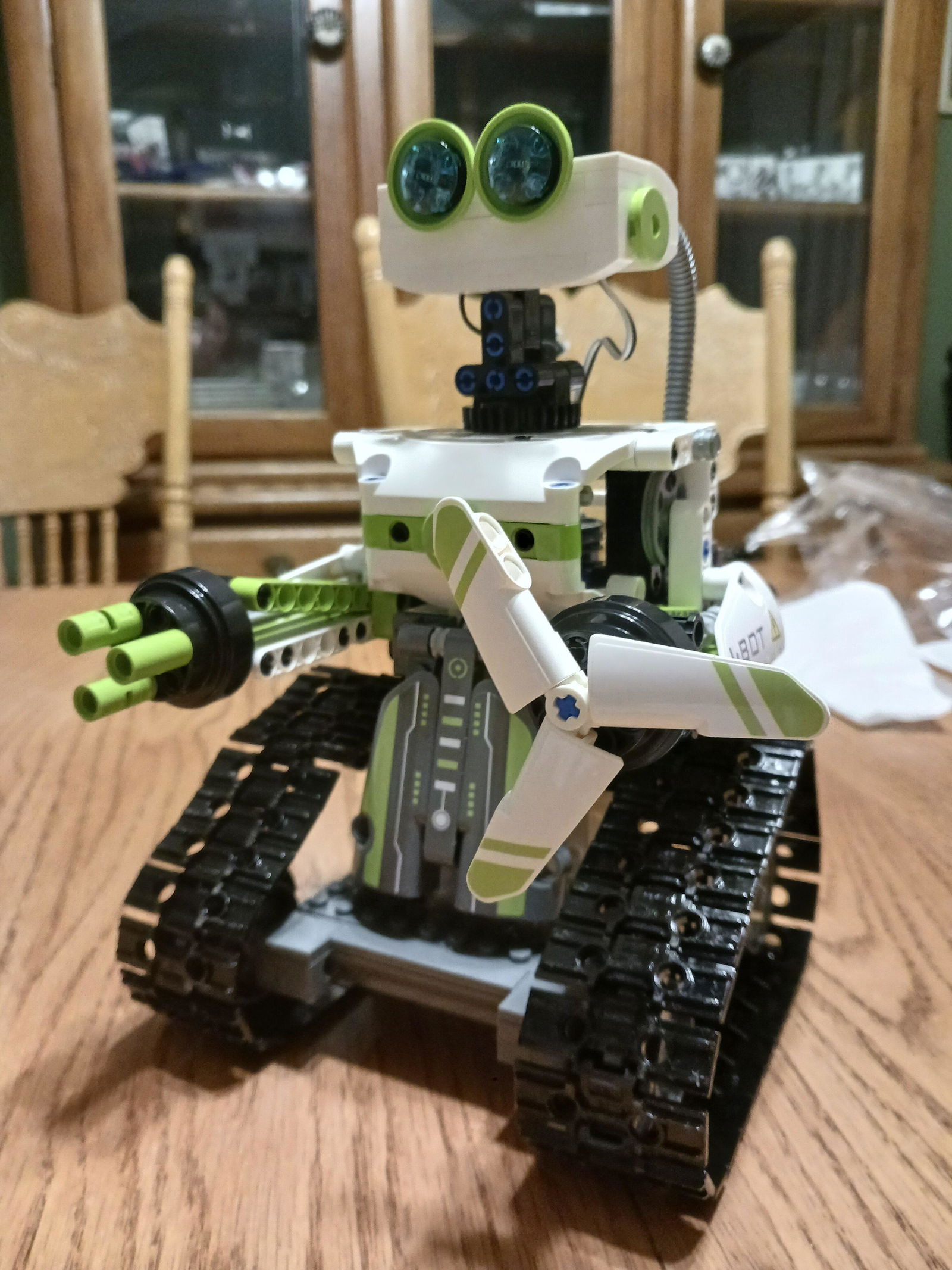 CaDA I. BOT Robot | C83001W – Doublee_CaDA