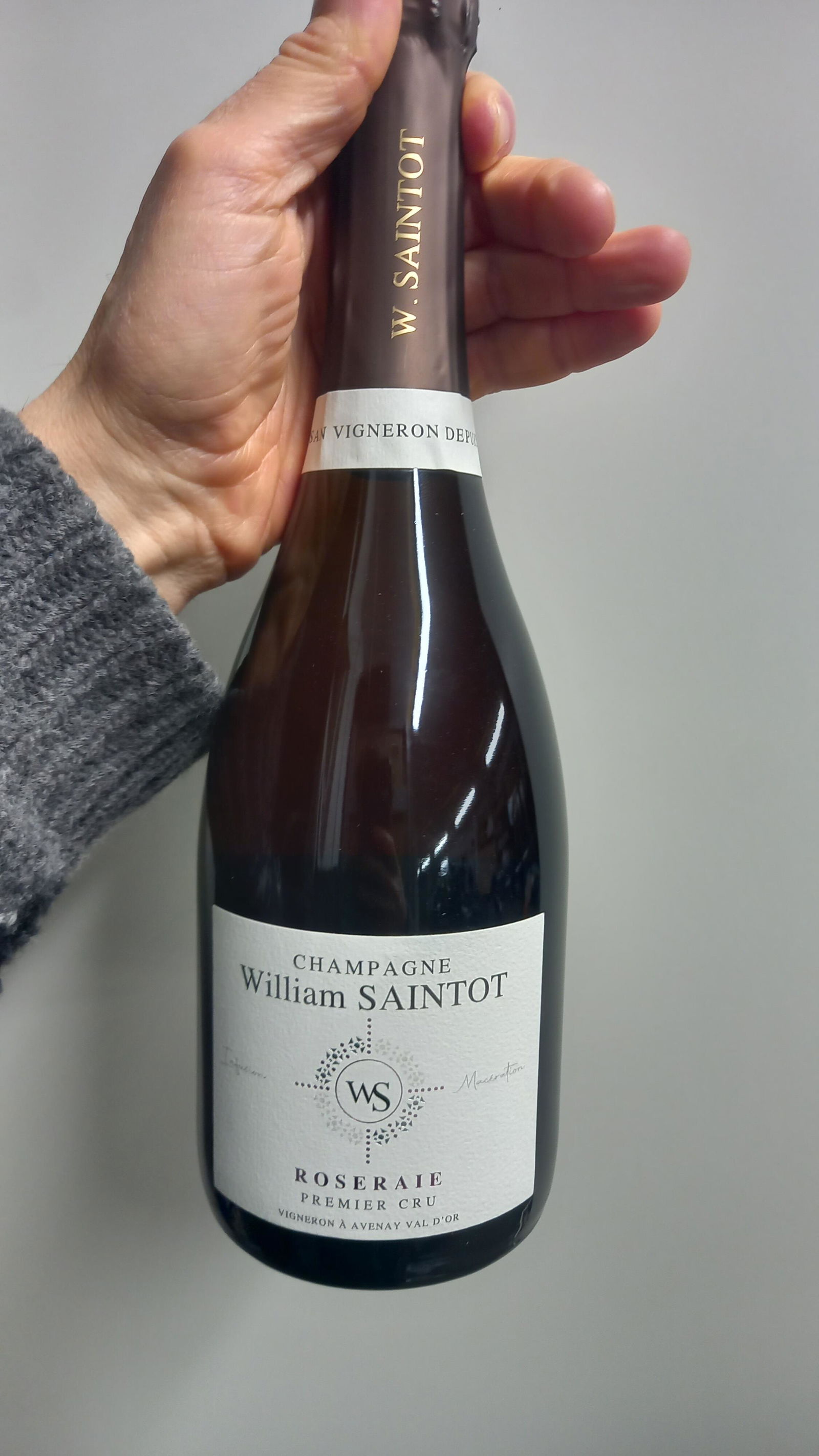 CHAMPAGNE PERRIER JOUET BELLE EPOQUE 2015 – Drinkshopstore.com