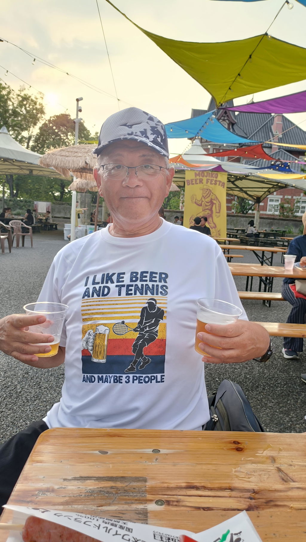 「I LIKE BEER AND TENNIS」ビール＆テニスが好きTシャツ