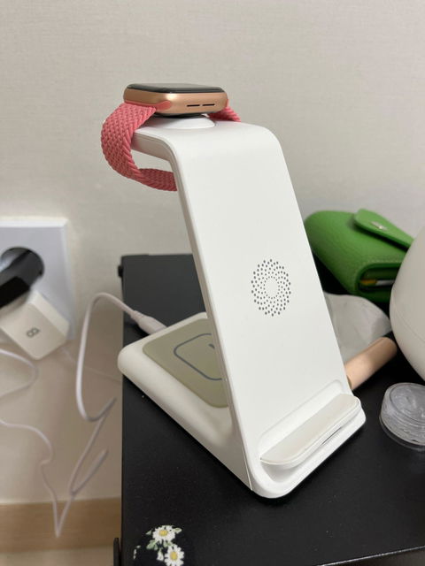 3-in-1 Apple Ladestation für iPhone, Watch & AirPods