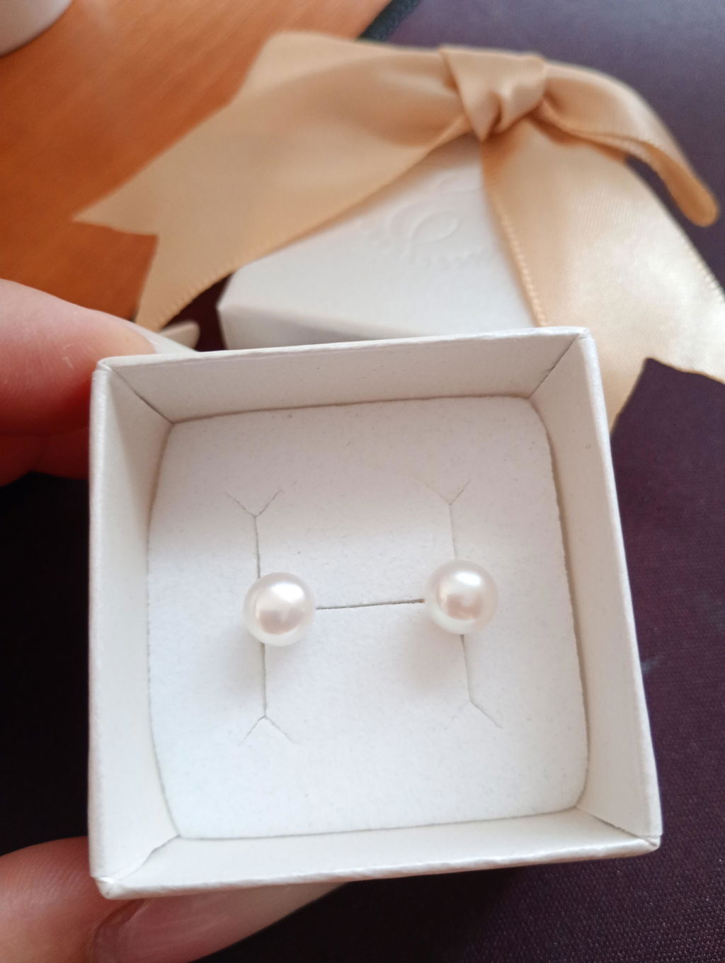 Mimi Large (9 mm) Pearl Stud Earrings