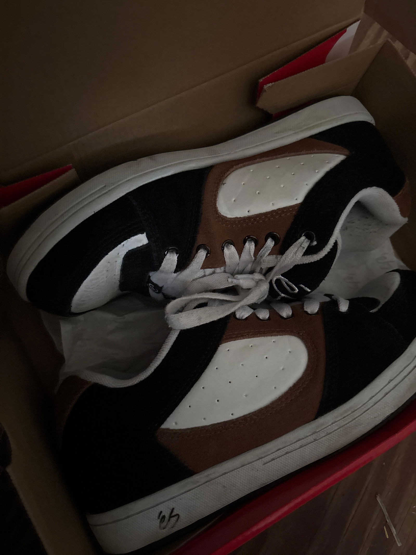 Accel Og brown/black/white - skate shoes | éS Skateboarding