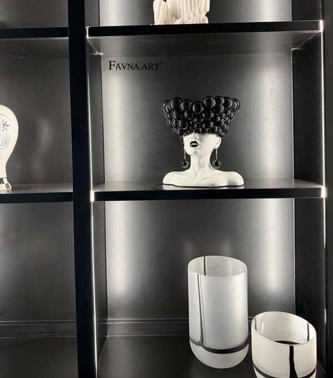 "Thoughts" Woman Sculpture – Black & White | Modern Contemporary Art | FAVNA.ART