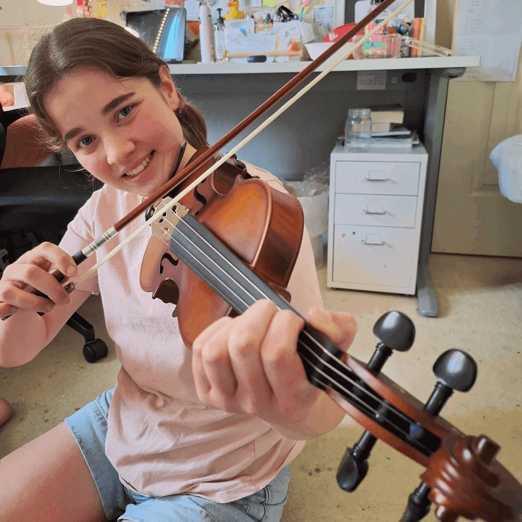 Fiddlover Q033 Beginner Violin Outfit - Ready to Play Out of the Box