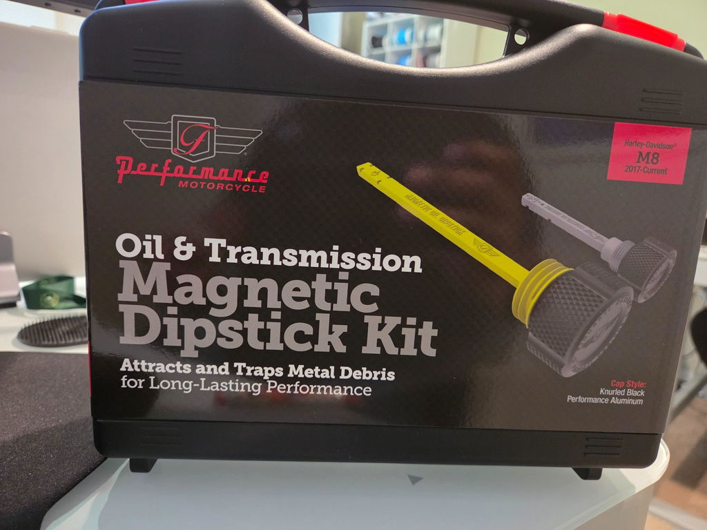 Performance Magnetic Dipstick Kit for Harley-Davidson M8 (2017-2026) - Knurled Black