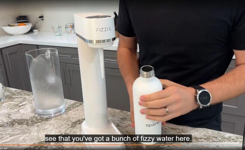 FIZZIT™ Spärklï Carbonated Water Soda Maker with Stainless Steel Bottle –  Dishwasher Safe Bottles - Sparkling Water Maker