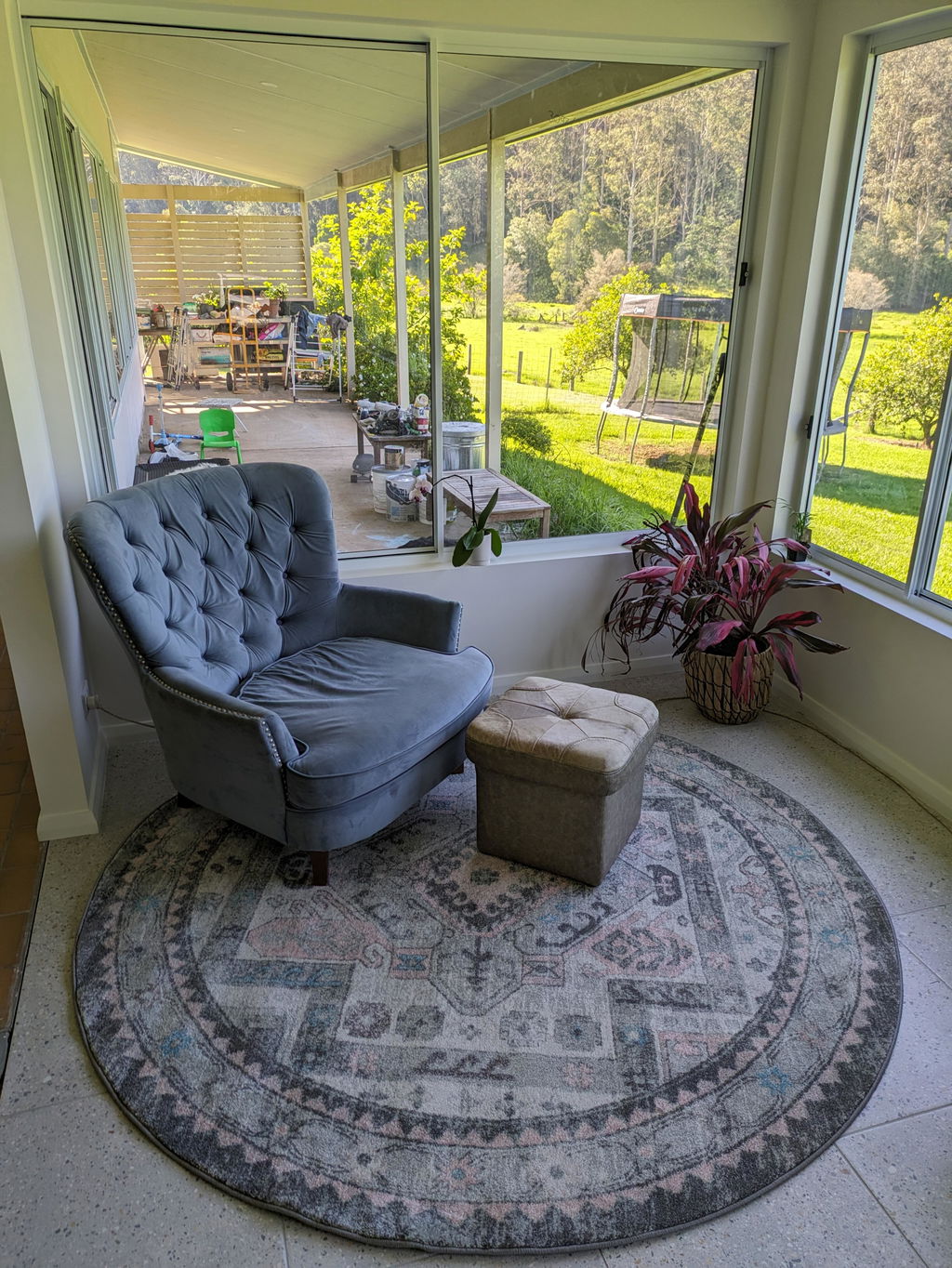 Avenue 704 Silver Round Rug