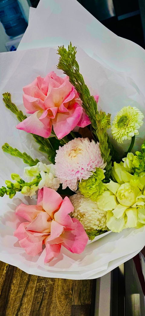 Mother's Day - Blooms & Tea Hamper
