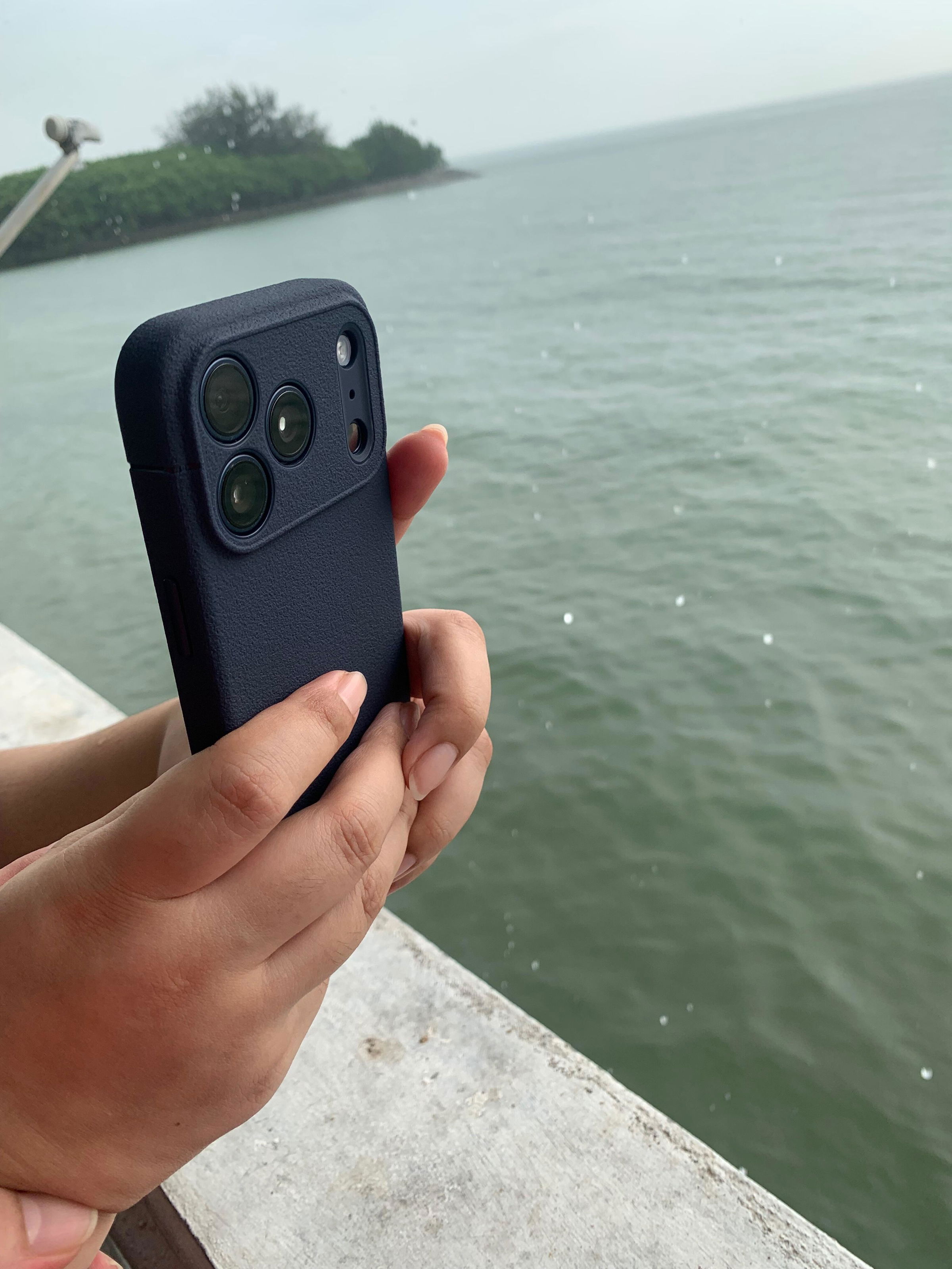 Caudabe Sheath ( Precise ) for iPhone 17 Series - Magnetic Case with Camera Control Button