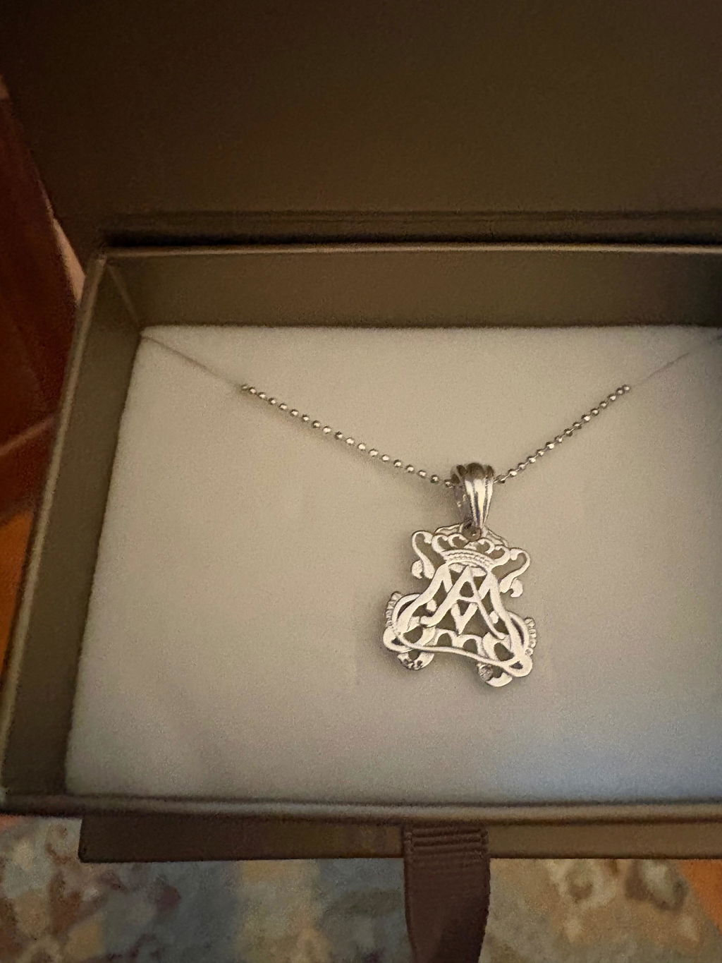Signature Auspice Maria Openwork Pendant in Sterling Silver, 18mm