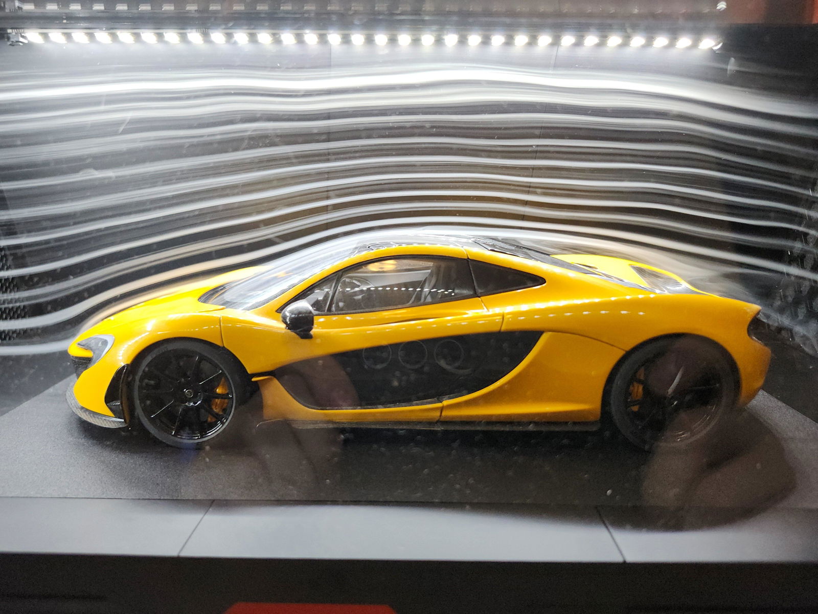 CM64-Mclaren SOLUSGT-01