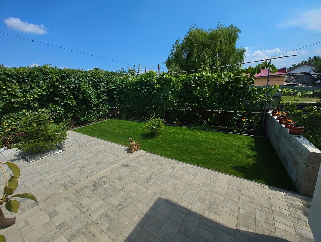 Îngrășământ Gazon Revitalizant pentru înverzire rapidă și regenerare all season