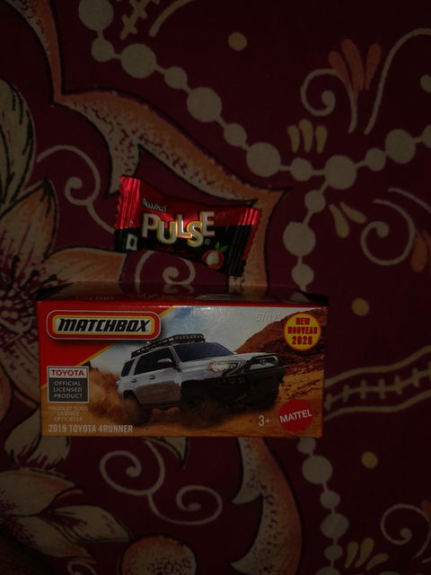 Matchbox 2019 Toyota 4Runner Diecast Scale Model - JHP89