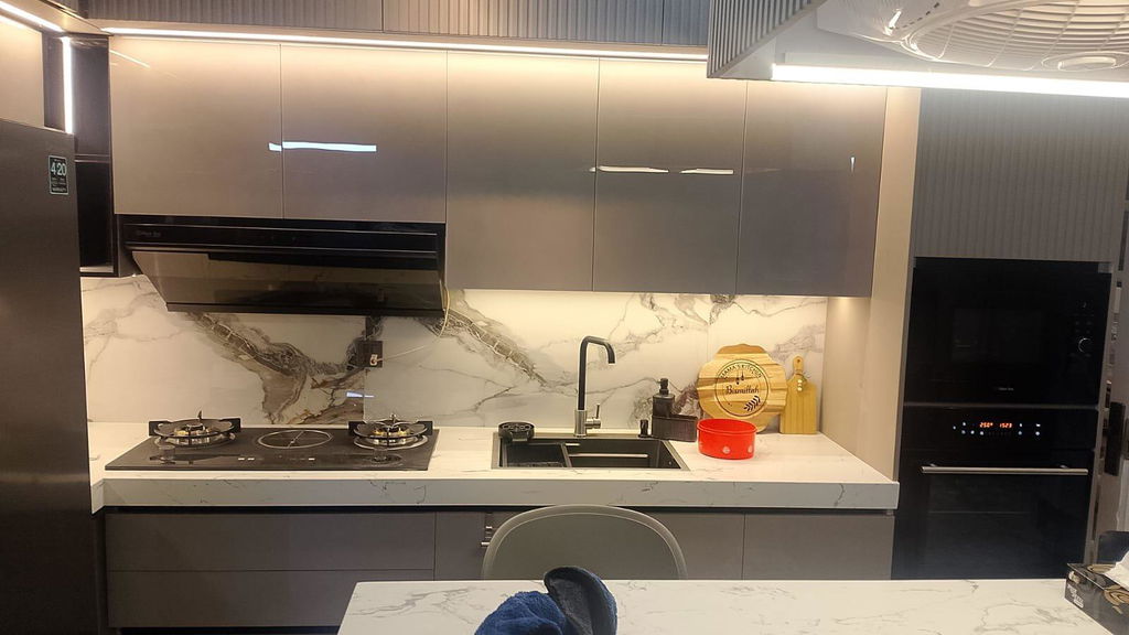 Glam Gas Range Hood | Strom | Slim Hood | Kitchen Hood | Chimney