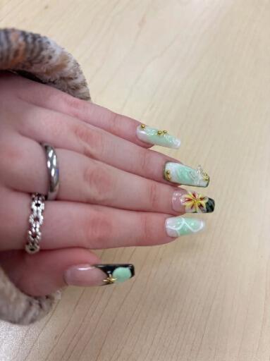 Mint Reverie – Soft Feminine Mint Floral Coffin Press-On Nails