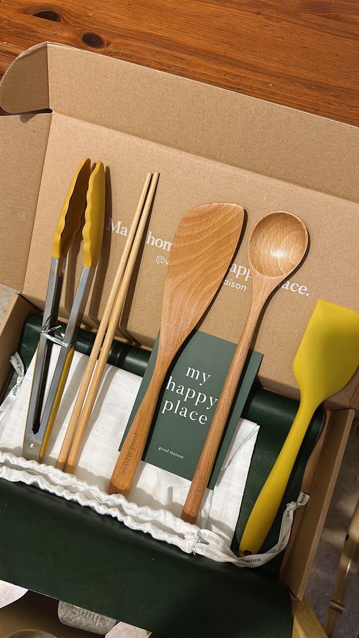 The Essential Cooking Tools (Set)