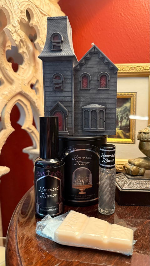 Haunted Manor Candle