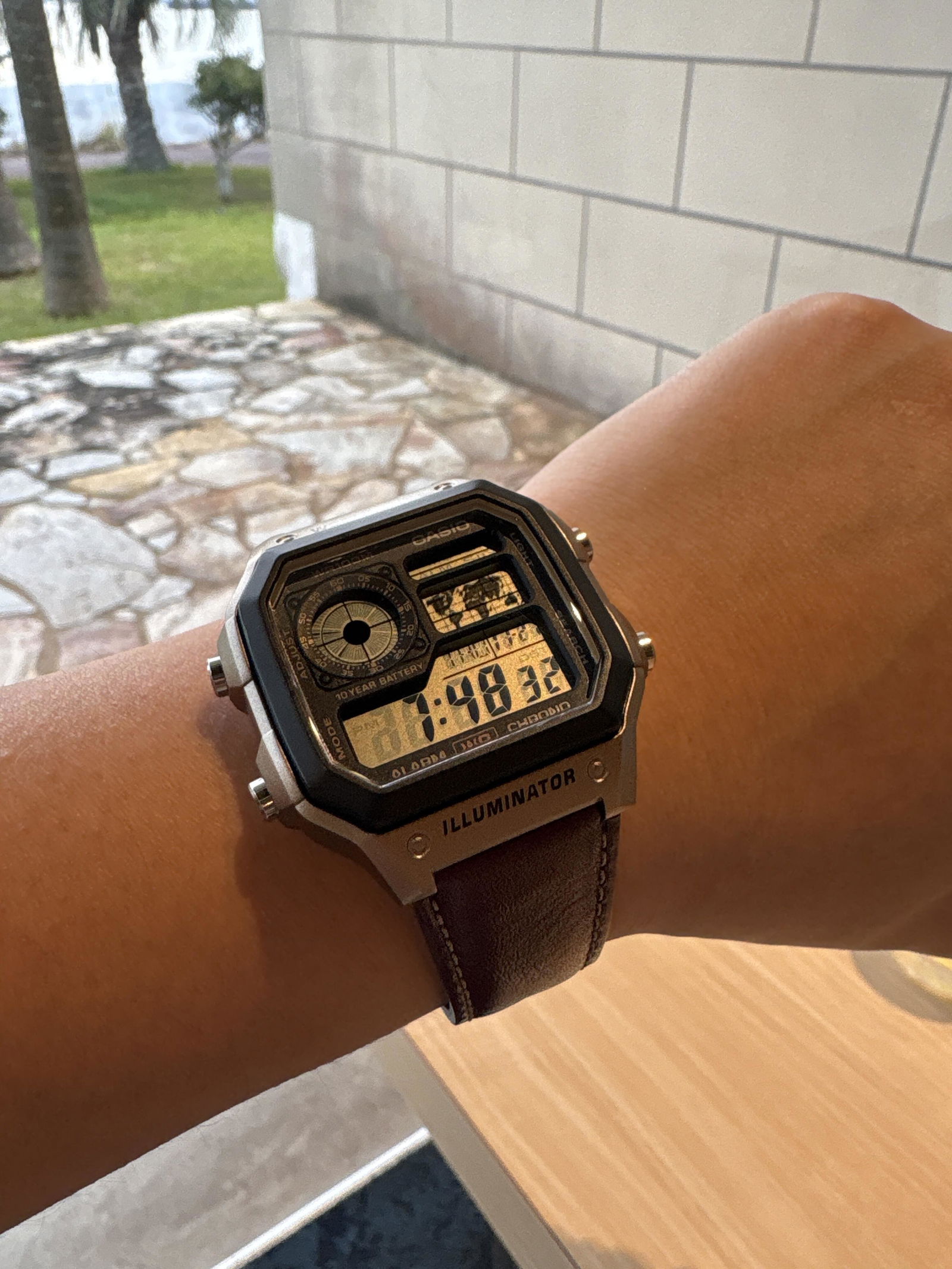 CASIO カシオ AE-1200WHL-5A メンズ 腕時計 10気圧防水 10年保証