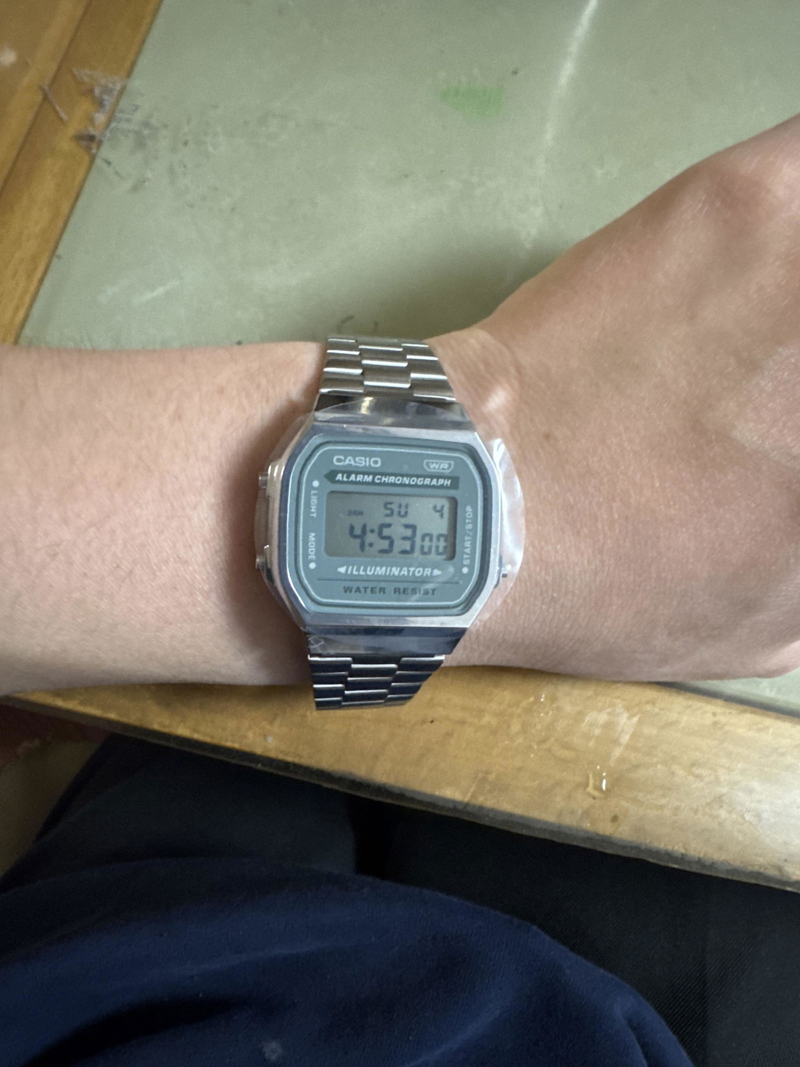 CASIO カシオ A168WA メンズ 腕時計 日常生活用防水 10年保証