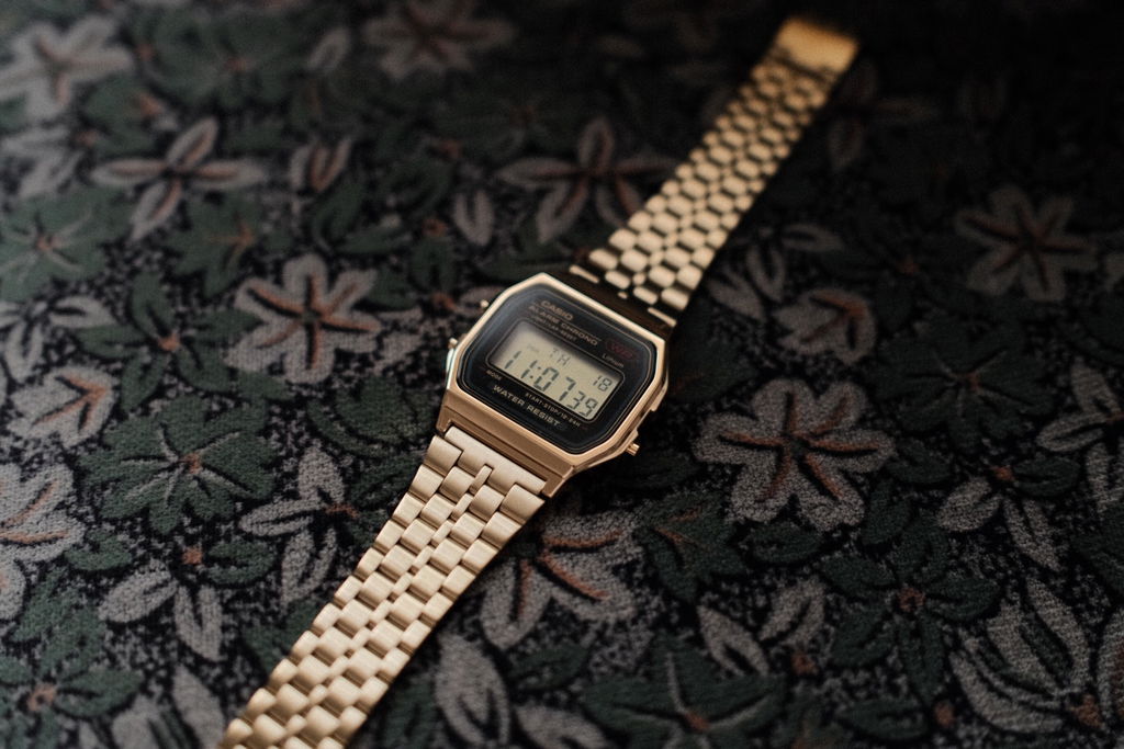 CASIO カシオ A159WGEA-1 メンズ 腕時計 日常生活用防水 10年保証