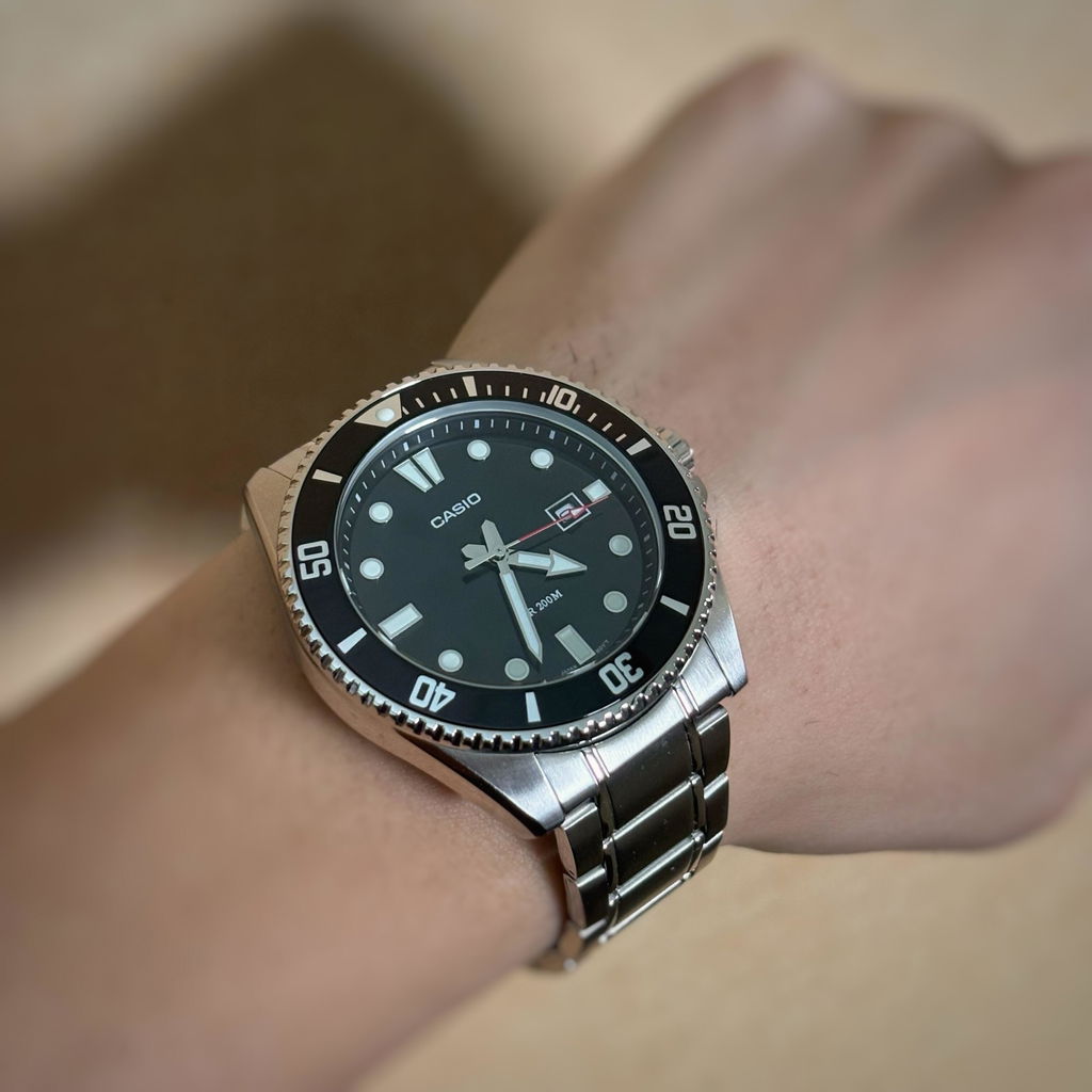 CASIO カシオ MDV-107D メンズ 腕時計 20気圧防水 10年保証