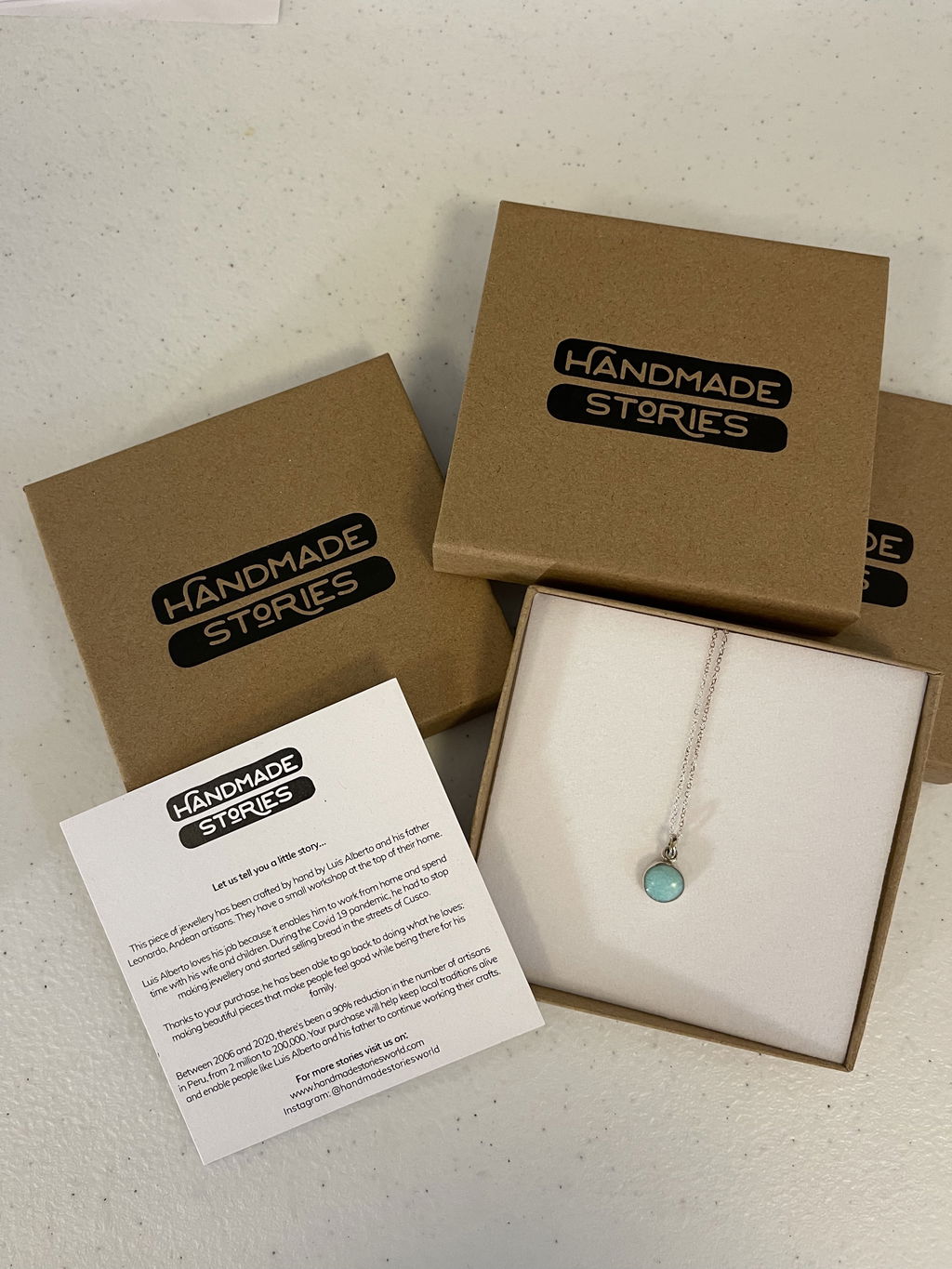 Round silver necklace