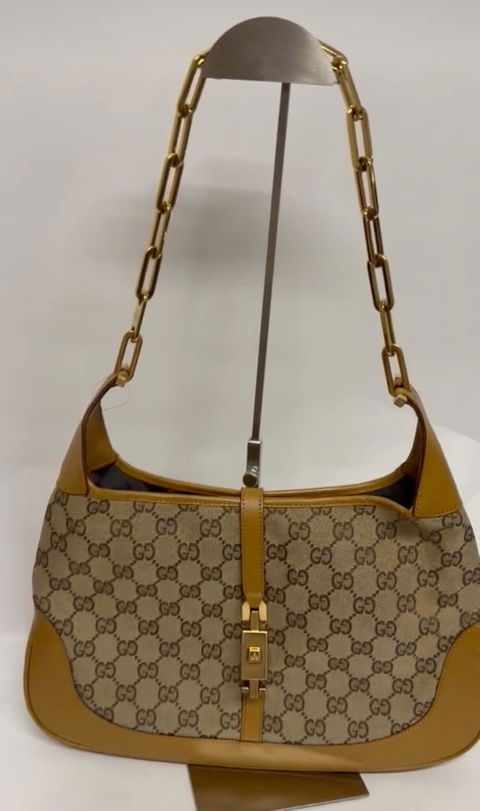 Gucci Jackie GG Canvas Mediano con Cadena Dorada
