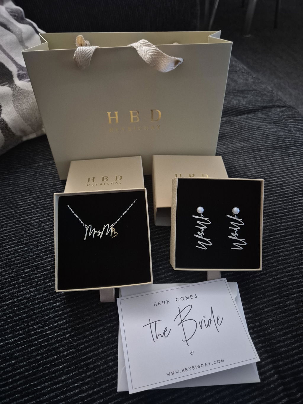 "Mrs" Necklace Bride To Be Gift Box Set