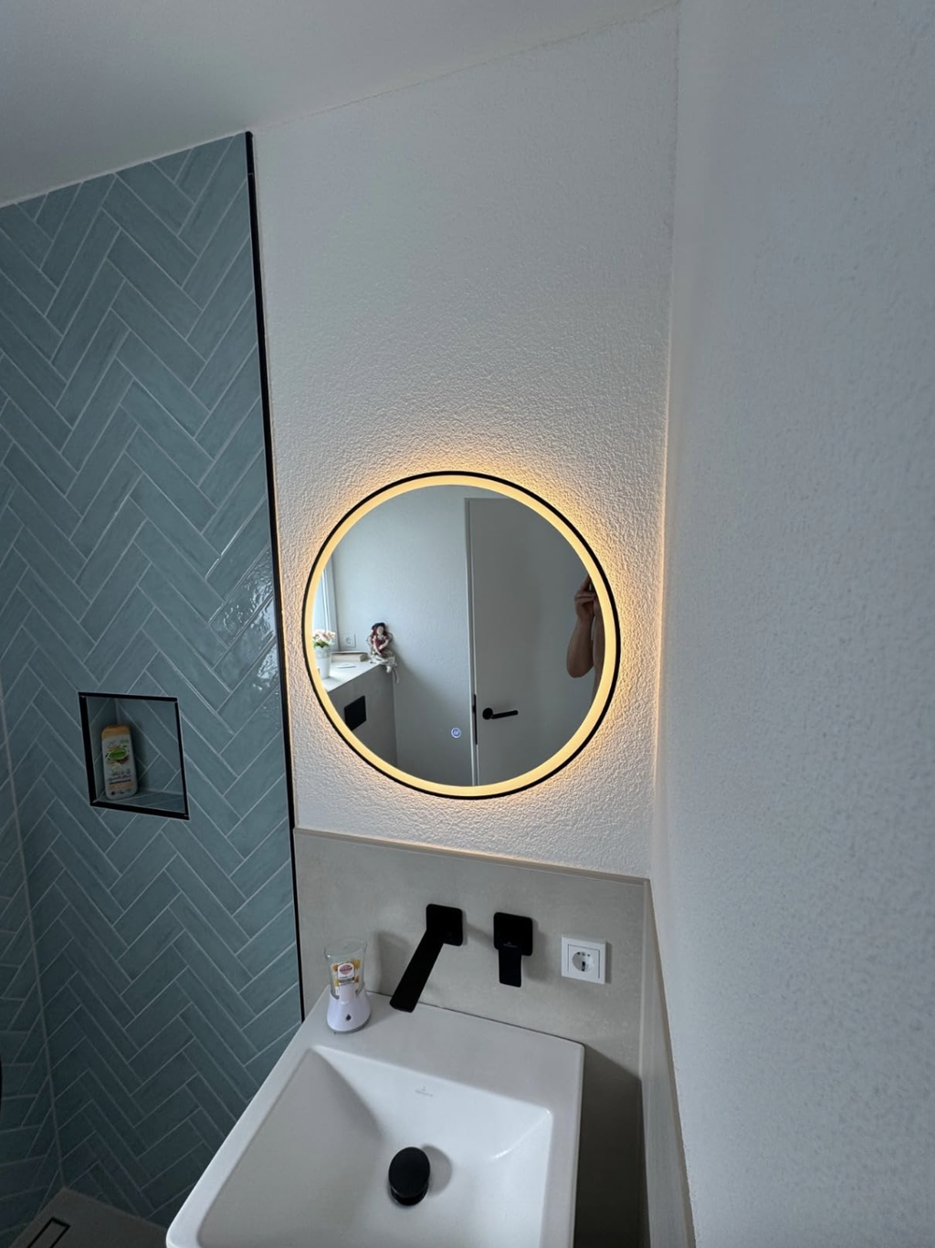LED Rundspiegel für Badezimmer mit Schwarz Rahmen, Lichtwechsel