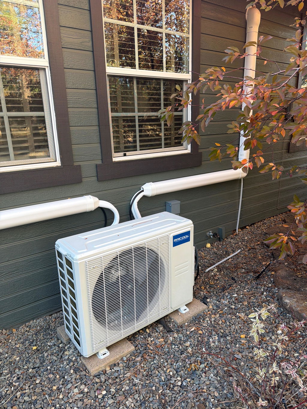 MRCOOL DIY 5th Gen Mini Split - 2-Zone 18,000 BTU Ductless Air Conditioner and Heat Pump Condenser with 9K + 9K Wall Mount Air Handlers