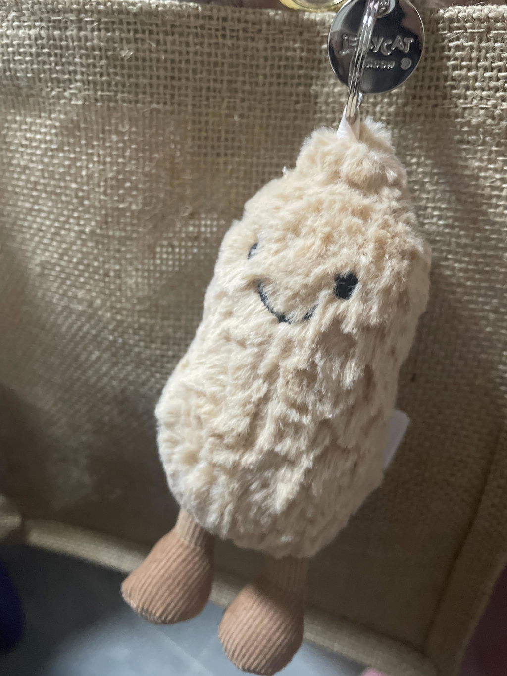 Jellycat 花生鎖匙扣 ｜Amuseables Peanut Bag Charm 18cm