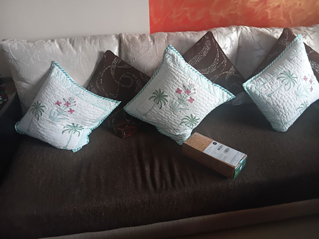 Ombre Tulip - Hand Block Print Quilted Cushion Cover (Green)