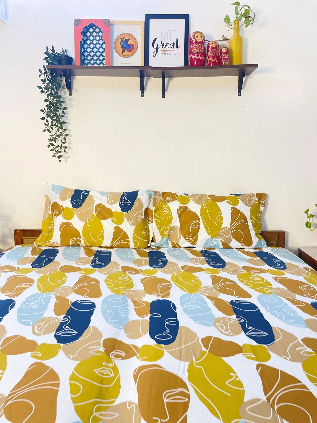 Imprimer Faces of Color - Fitted Sheet