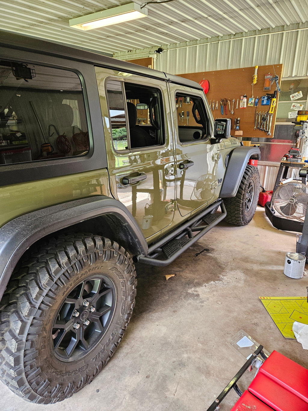 Hooke Road Tube Side Steps Running Boards w/"SINCE 1941" Logo(18-26 Jeep Wrangler JL 4 Door)