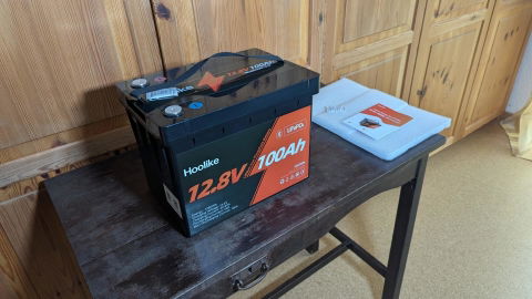 HOOLIKE 12.8V 100Ah Bluetooth-Enabled Lithium Iron Phosphate (LiFePO4) Battery