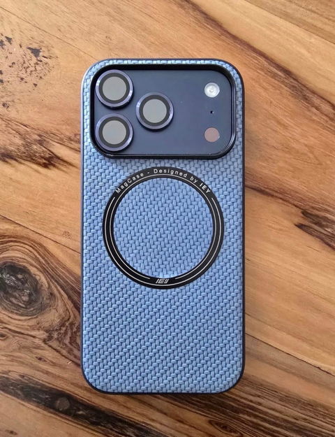 MagCase - iPhone Carbon (17 Series)