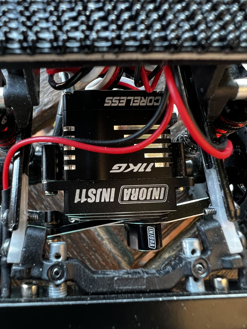 INJORA sans Noyau Numérique Micro Servo 11KG Couple Elevé avec Servomoteur Corne et Plateau pour Axial SCX24 1/24 RC Crawler Pièces de Mise à Niveau INJORA sans Noyau Numérique Micro Servo 11KG Couple Elevé avec Servomoteur Corne et Plateau pour Axial SCX24 1/24 RC Crawler Pièces de Mise à Niveau