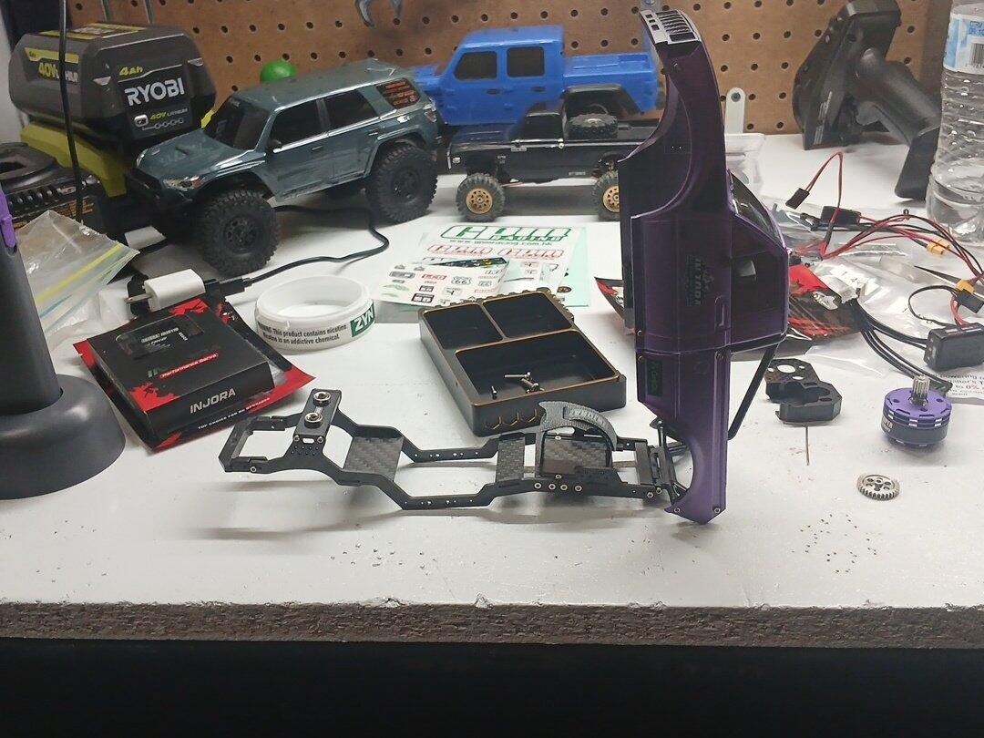 INJORA Universal LCG Carbon Fiber Chassis Kit for 1/24 SCX24
