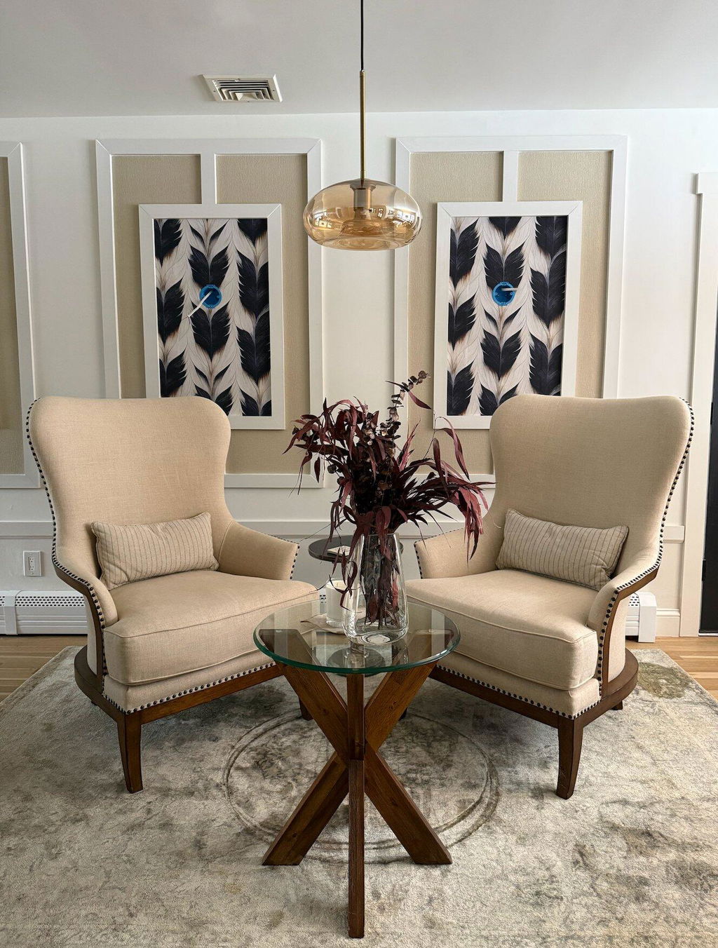 Elegant Feathers | Beige