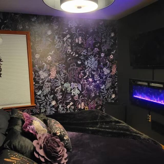 Dark Botanical Jungle | Violet Night