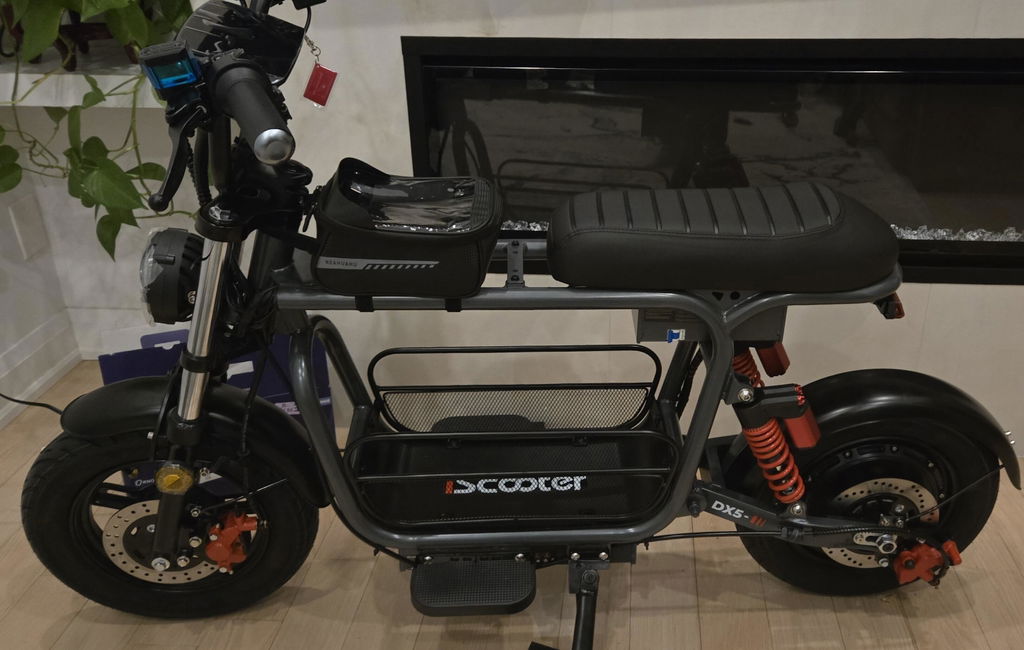 iScooter DX5 Cargo Electric Scooter with Seat