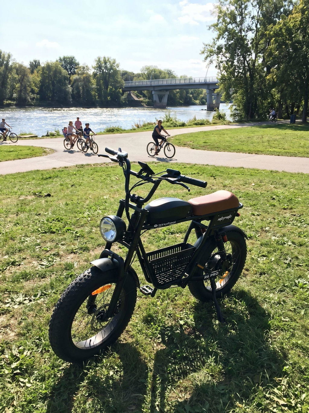 isinwheel R6 Pro 1500W Electric Dirt Bike