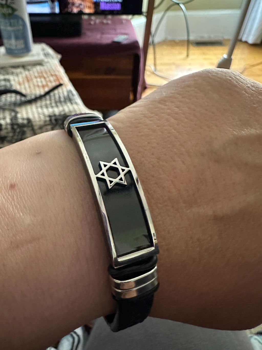 צמיד לגבר "יברכך ה וישמרך" (19ס"מ+הארכה) מסטיל מושחר עם רצועת עור